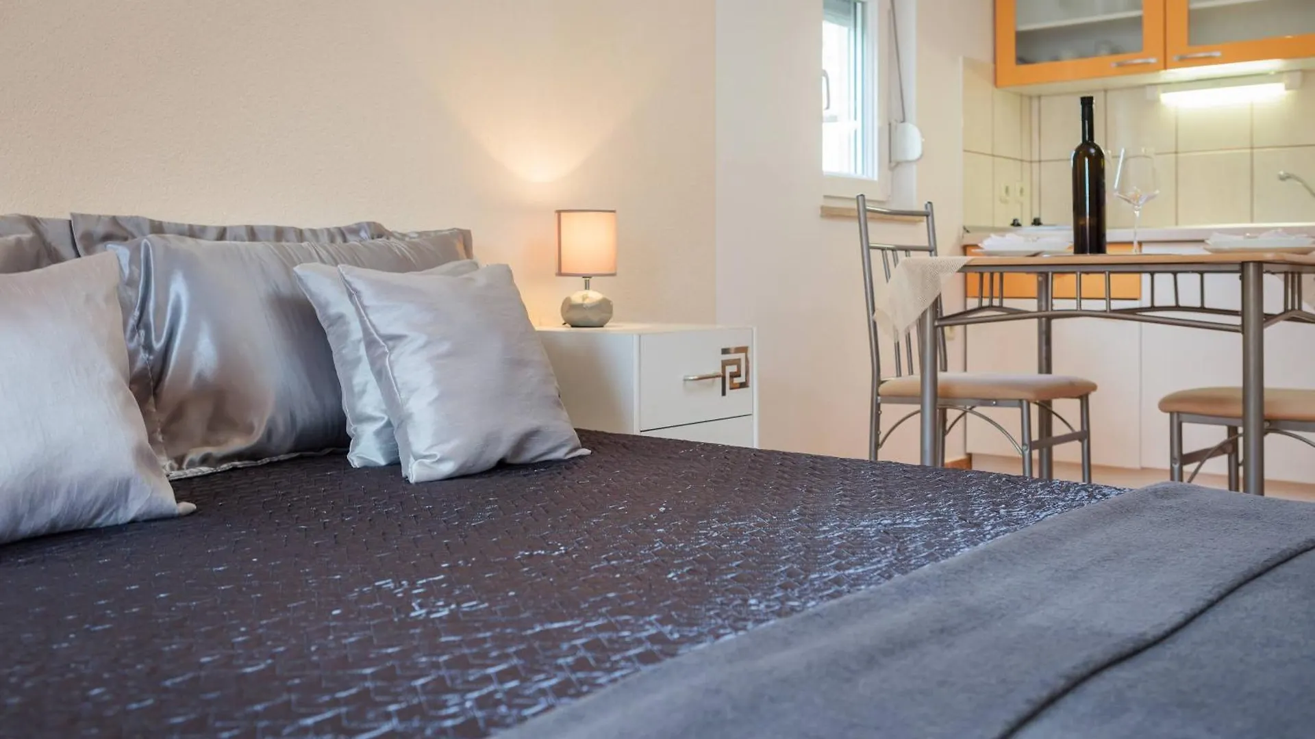 Apartment Krzelj Trogir 0*,  Hırvatistan